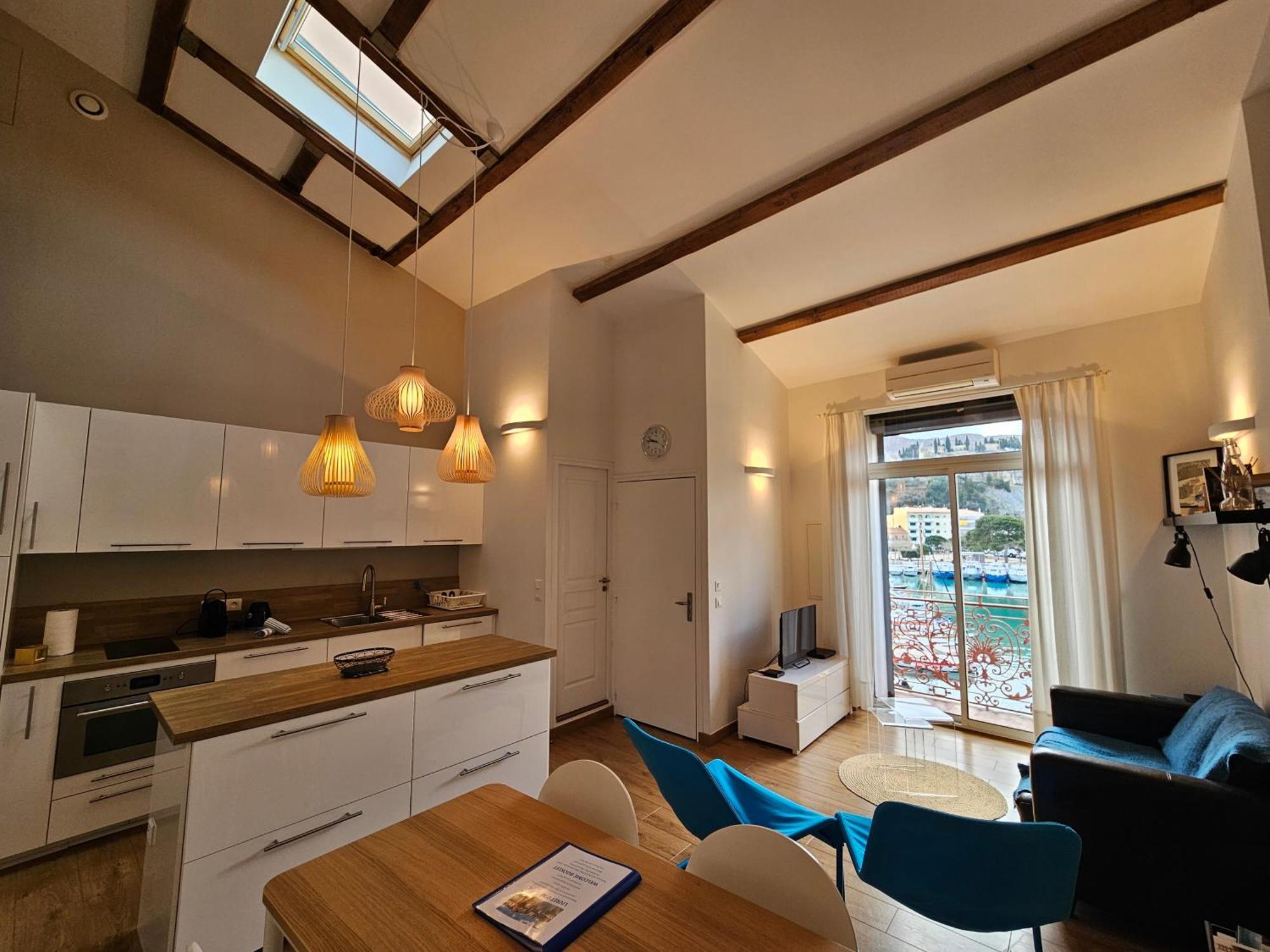 La Maison Sur Le Port 4 Pers Vue Mer Каси Экстерьер фото